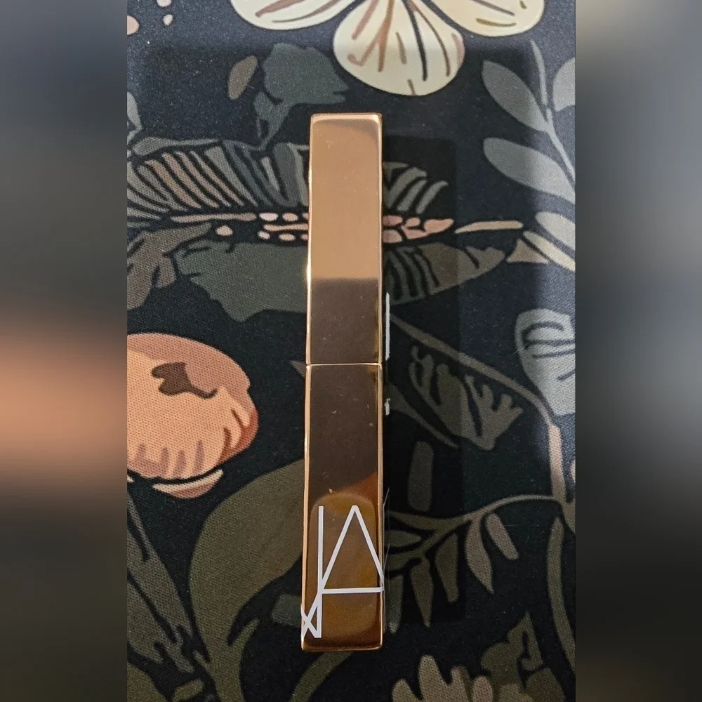 NARS Afterglow Sensual Shine Lipstick # 223 Idolized .05 Oz 1.5g Full Size NWOB